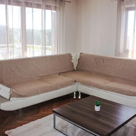 Grosse In Mit Eigenem Balk By Interhome Appartement *